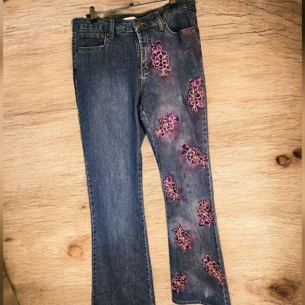 Embroidered Blue Jeans for Women - Picture 3 of 10